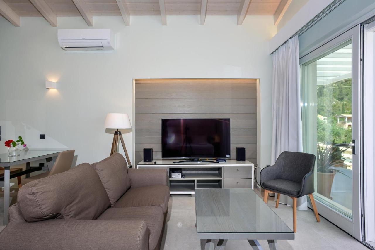 Paxos Luxury Living Junior Suites ไกออส ภายนอก รูปภาพ